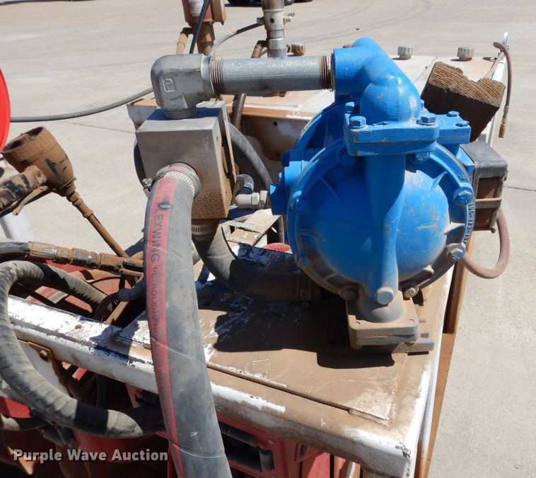 image for item EY9810 Oil / lube skid unit