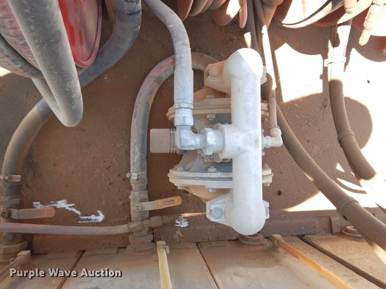 image for item EY9810 Oil / lube skid unit