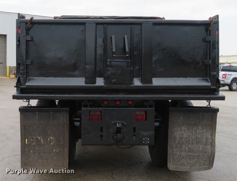 image for item FB9788 2006 GMC C6500  dump truck