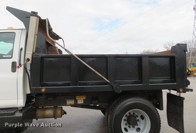 image for item FB9788 2006 GMC C6500  dump truck
