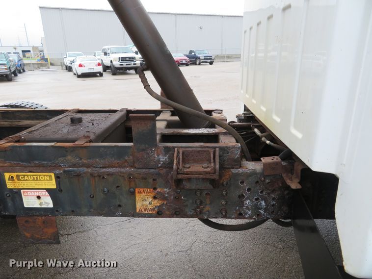 image for item FB9788 2006 GMC C6500  dump truck