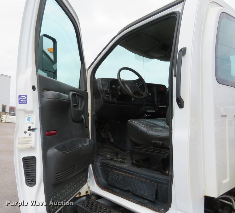 image for item FB9788 2006 GMC C6500  dump truck