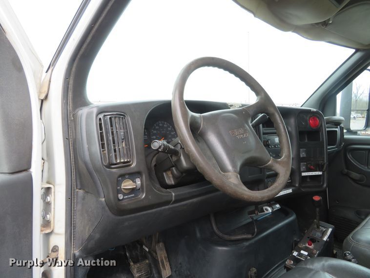 image for item FB9788 2006 GMC C6500  dump truck