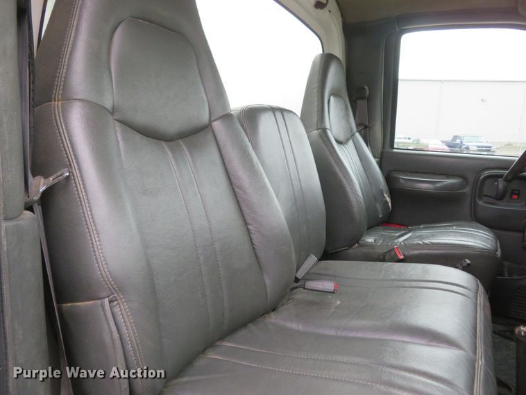 image for item FB9788 2006 GMC C6500  dump truck