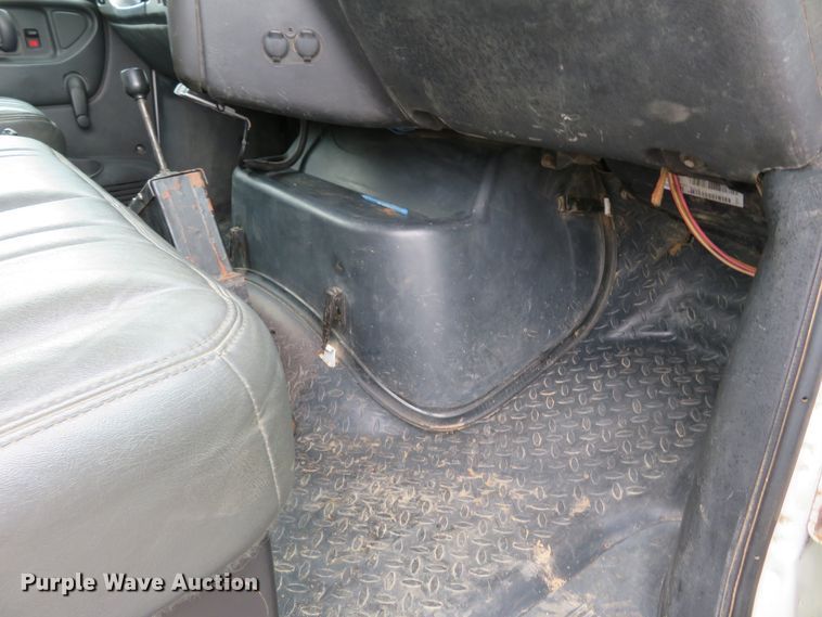 image for item FB9788 2006 GMC C6500  dump truck