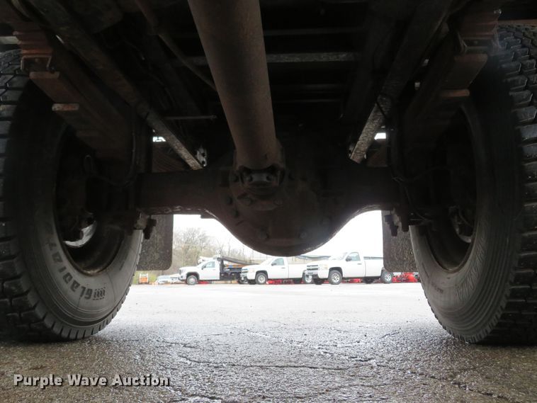 image for item FB9788 2006 GMC C6500  dump truck