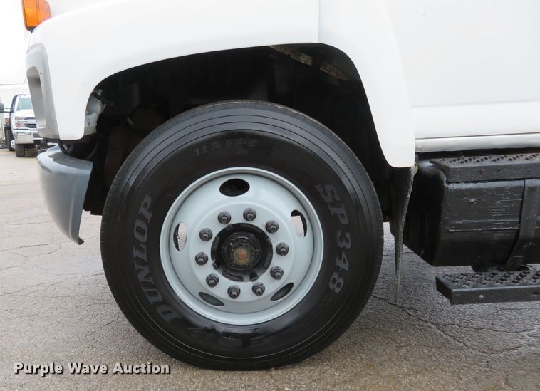 image for item FB9788 2006 GMC C6500  dump truck