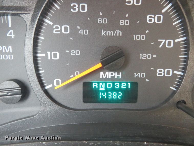 image for item FB9789 2006 GMC C6500  water truck