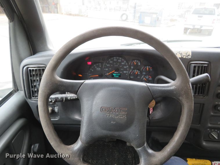 image for item FB9789 2006 GMC C6500  water truck