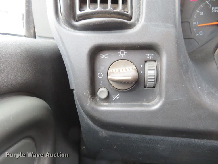 image for item FB9789 2006 GMC C6500  water truck