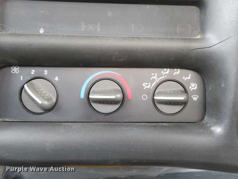 image for item FB9789 2006 GMC C6500  water truck