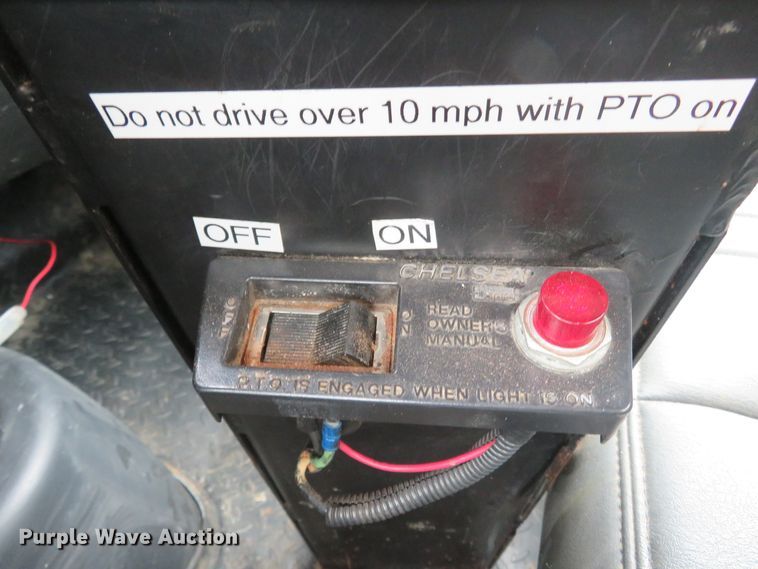 image for item FB9789 2006 GMC C6500  water truck