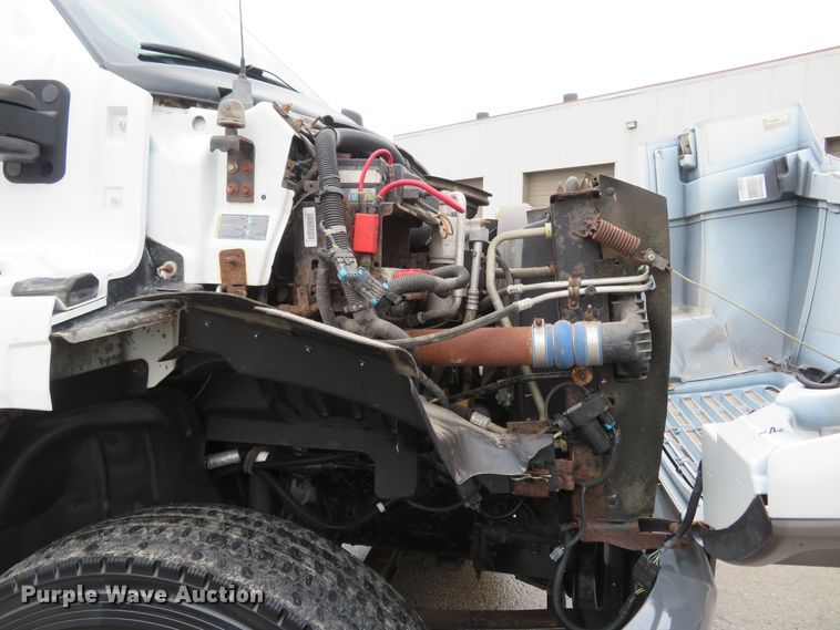 image for item FB9789 2006 GMC C6500  water truck