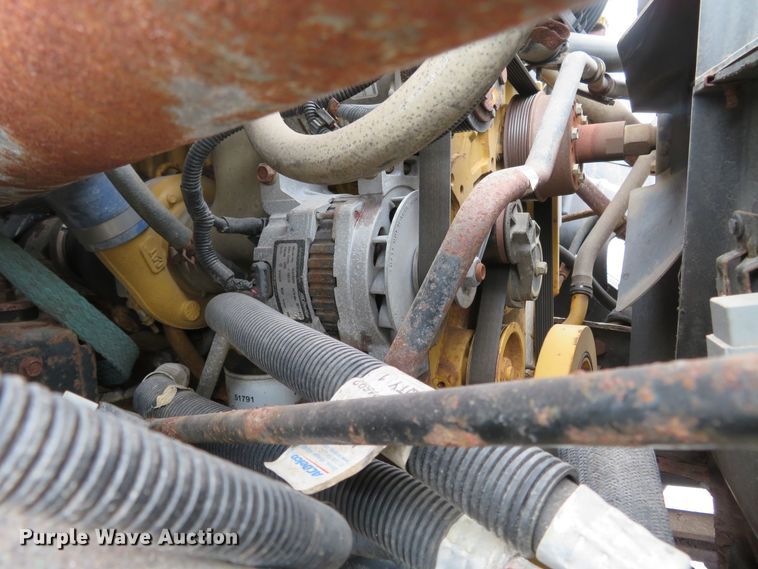 image for item FB9789 2006 GMC C6500  water truck