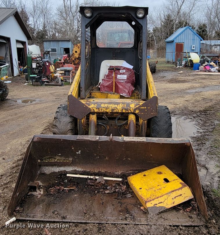 image for item HF9330 Mustang OMC 442  skid steer loader