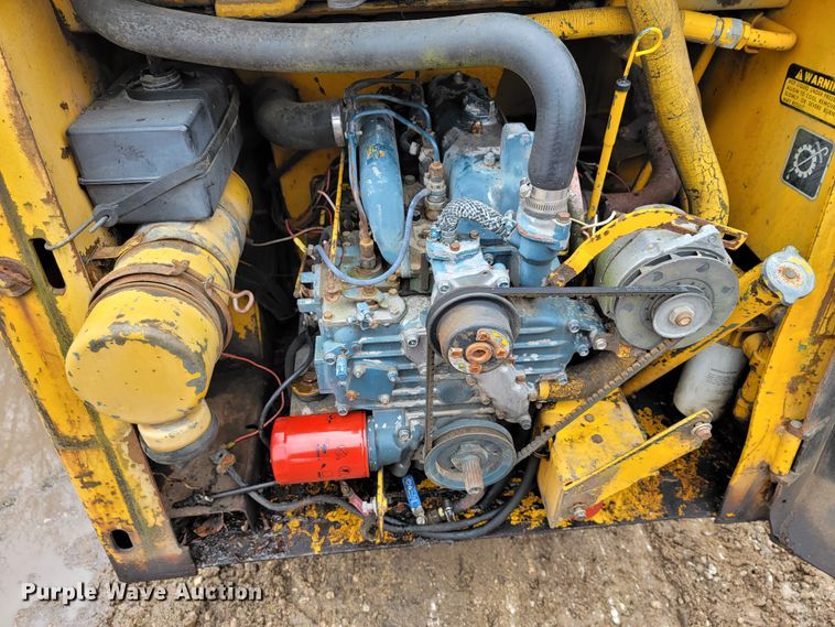 image for item HF9330 Mustang OMC 442  skid steer loader