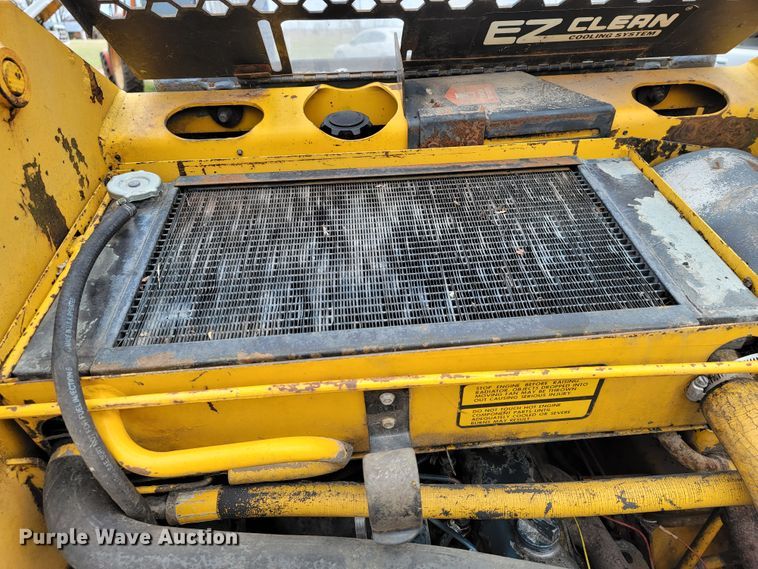 image for item HF9330 Mustang OMC 442  skid steer loader