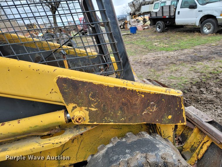 image for item HF9330 Mustang OMC 442  skid steer loader