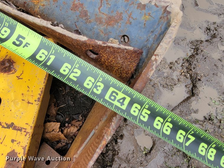 image for item HF9330 Mustang OMC 442  skid steer loader