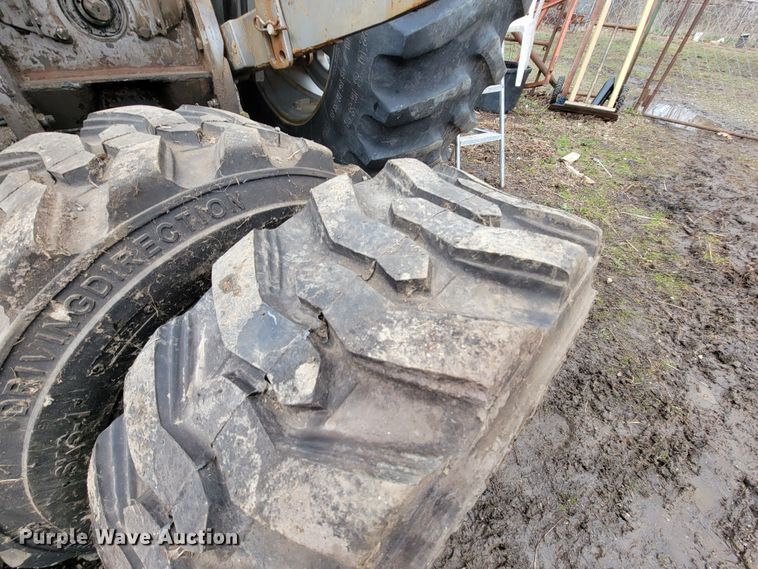 image for item HF9330 Mustang OMC 442  skid steer loader