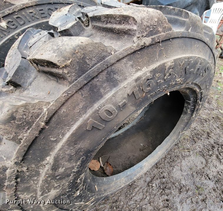 image for item HF9330 Mustang OMC 442  skid steer loader