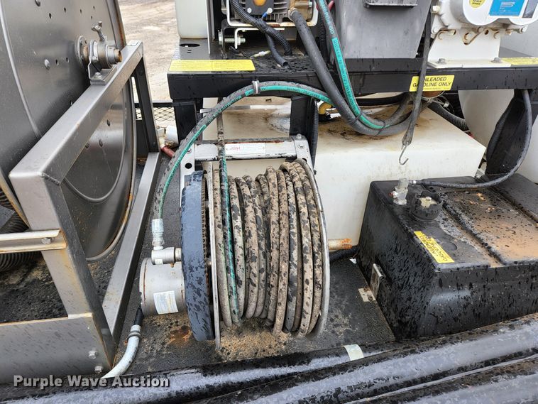 image for item HK9411 2010 Wachs Trav-L-Vac S-42945  vacuum excavator