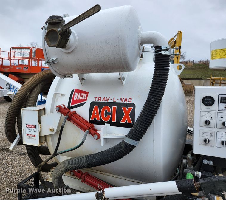 image for item HK9411 2010 Wachs Trav-L-Vac S-42945  vacuum excavator
