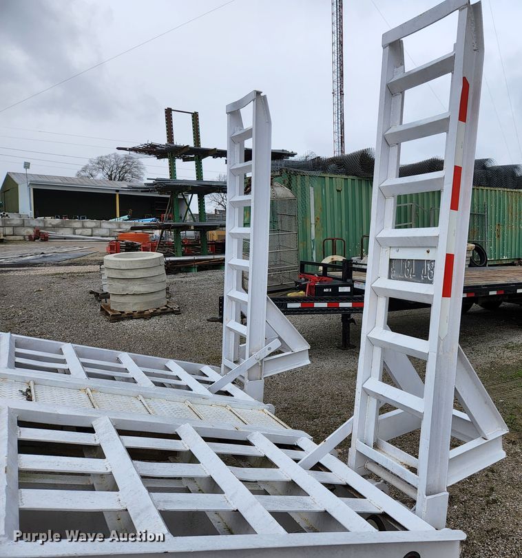 image for item HK9417 1978 Belshe T-8  equipment trailer