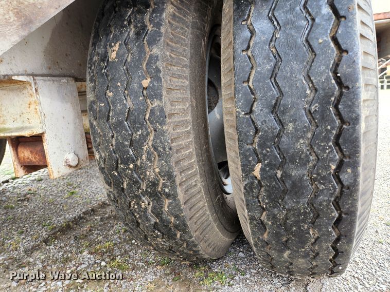 image for item HK9417 1978 Belshe T-8  equipment trailer