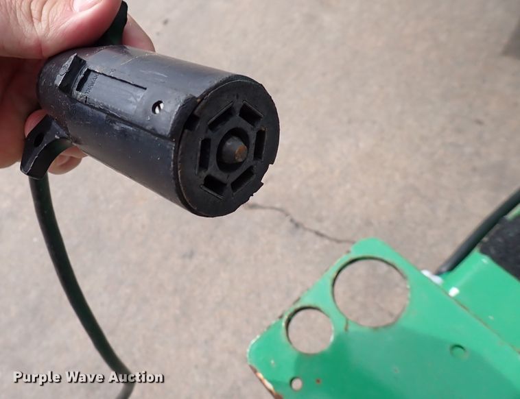 image for item HR9799 2016 Vermeer BC700XL  wood chipper