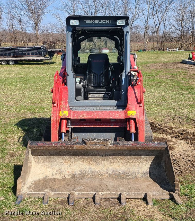 image for item IF9447 2020 Takeuchi TL8  tracked skid steer loader