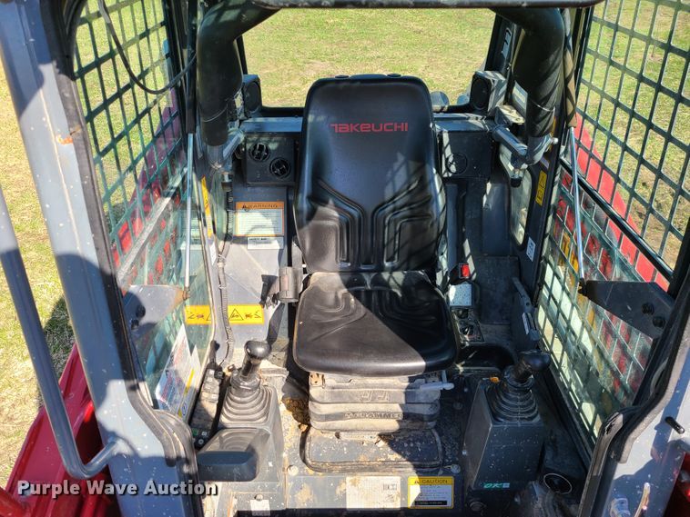 image for item IF9447 2020 Takeuchi TL8  tracked skid steer loader