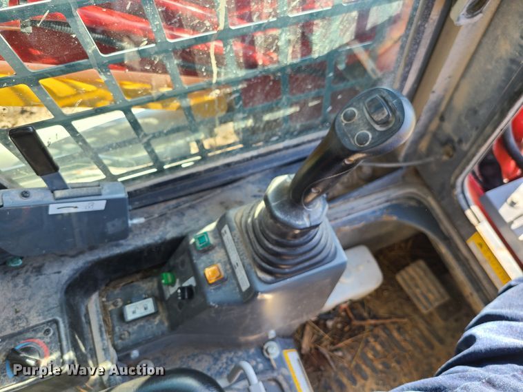 image for item IF9447 2020 Takeuchi TL8  tracked skid steer loader