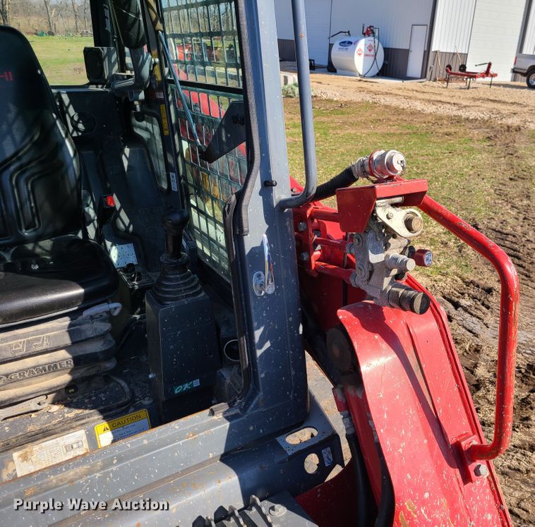 image for item IF9447 2020 Takeuchi TL8  tracked skid steer loader