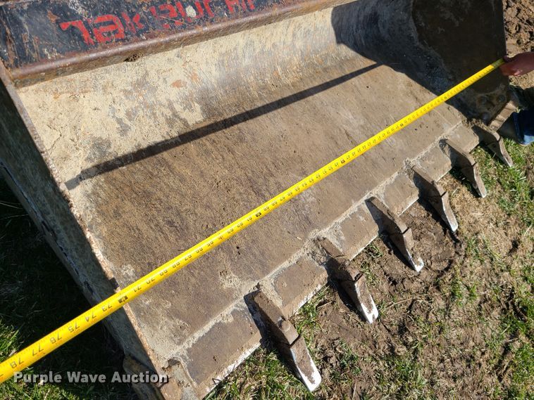 image for item IF9447 2020 Takeuchi TL8  tracked skid steer loader