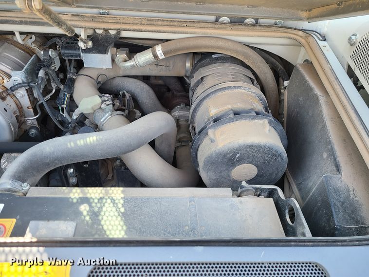 image for item IF9447 2020 Takeuchi TL8  tracked skid steer loader