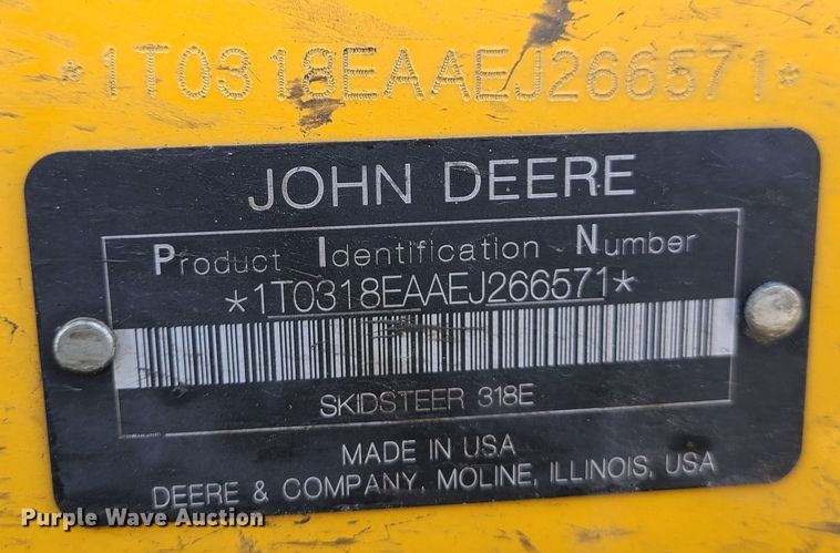 image for item IF9470 2014 John Deere 318E  skid steer loader