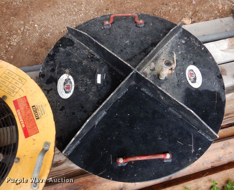 image for item IM9704 Manhole ventilator and pressure tester