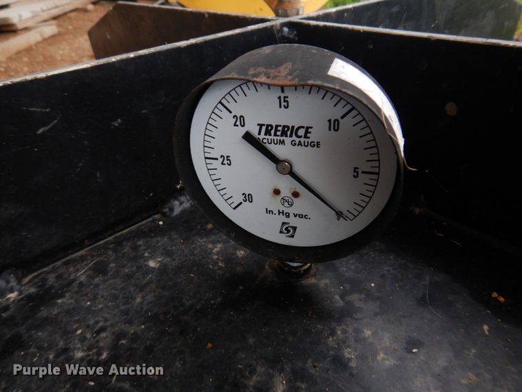 image for item IM9704 Manhole ventilator and pressure tester