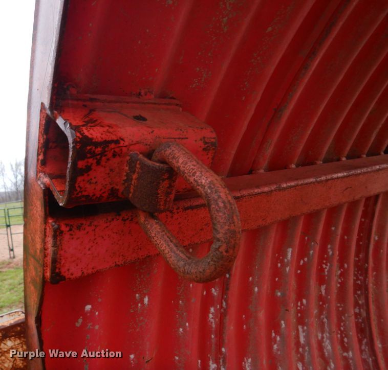 image for item IM9707 Steel manhole shield