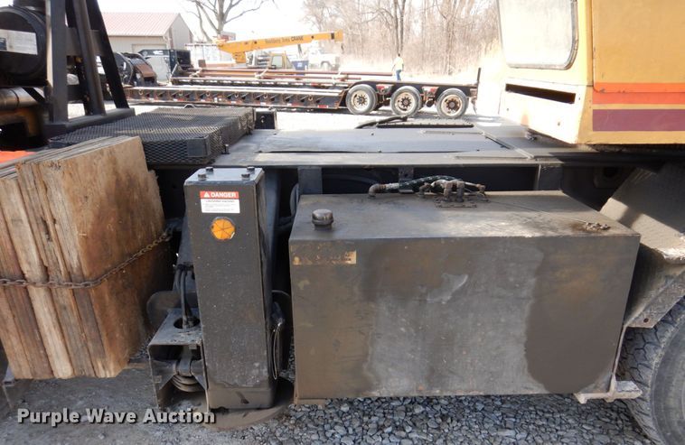 image for item IM9837 Grove  crane