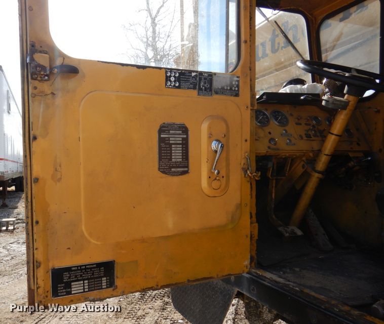 image for item IM9837 Grove  crane