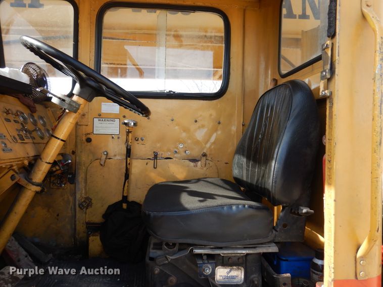 image for item IM9837 Grove  crane