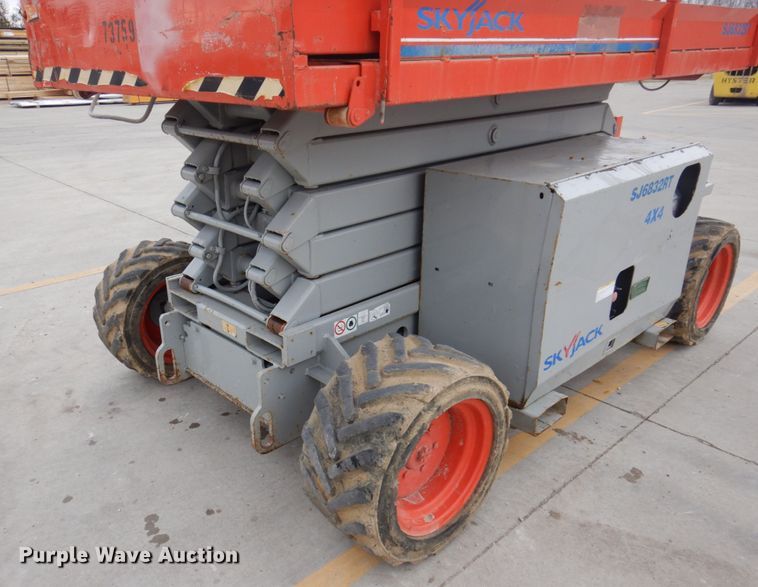 image for item IM9869 Sky Jack SJ6832RT  scissor lift