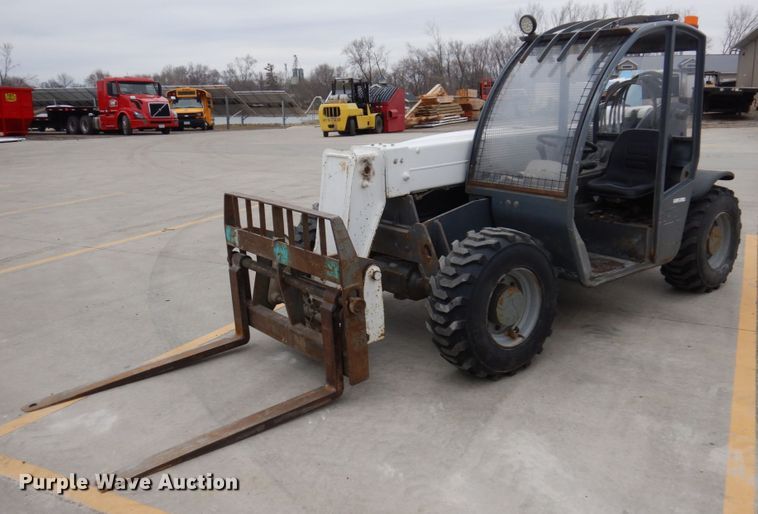 image for item IM9871 2005 Terex TX55-19  telehandler