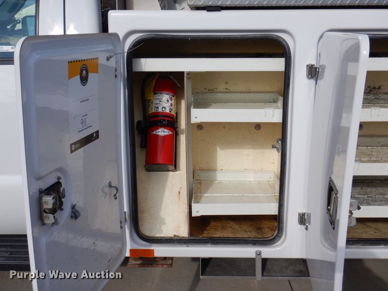 image for item IM9875 2016 Ford F550 Super Duty XL  bucket truck