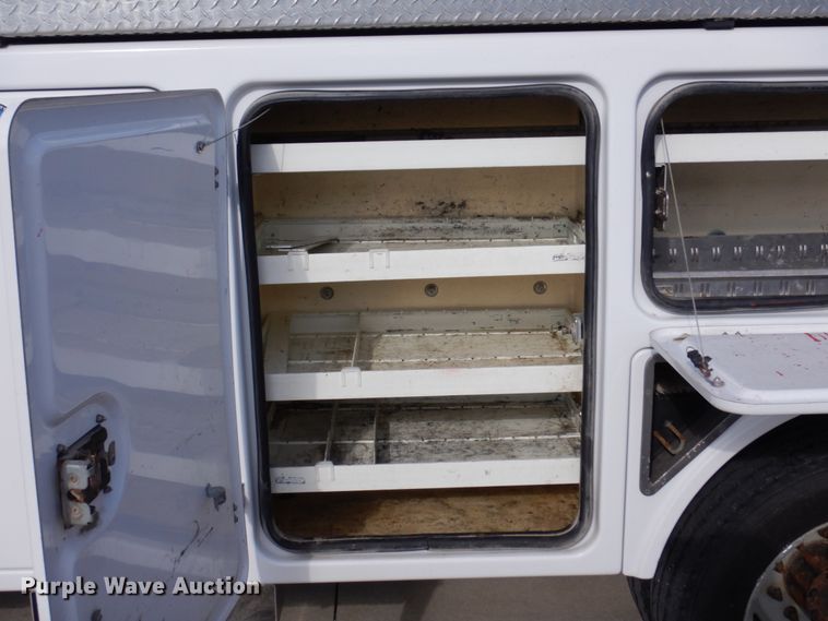 image for item IM9875 2016 Ford F550 Super Duty XL  bucket truck