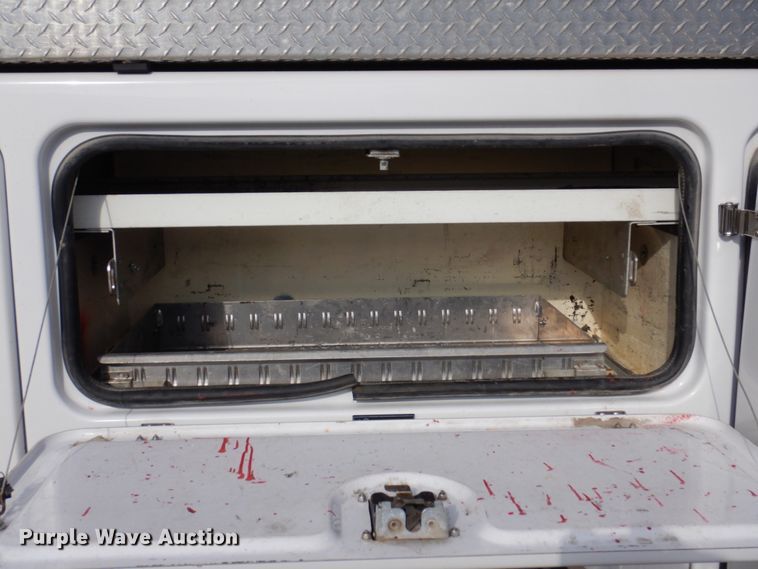 image for item IM9875 2016 Ford F550 Super Duty XL  bucket truck