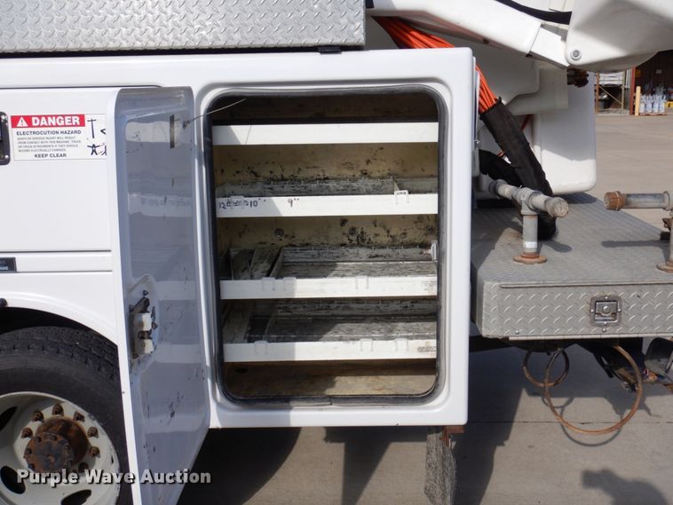 image for item IM9875 2016 Ford F550 Super Duty XL  bucket truck