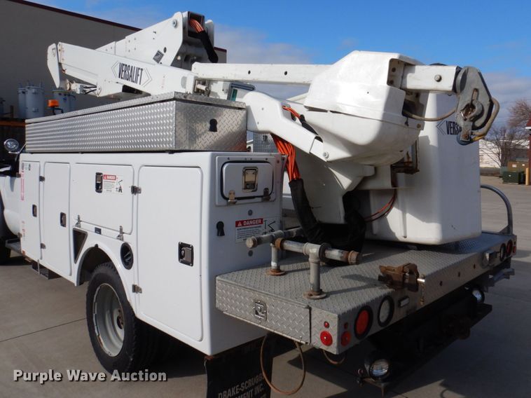 image for item IM9875 2016 Ford F550 Super Duty XL  bucket truck